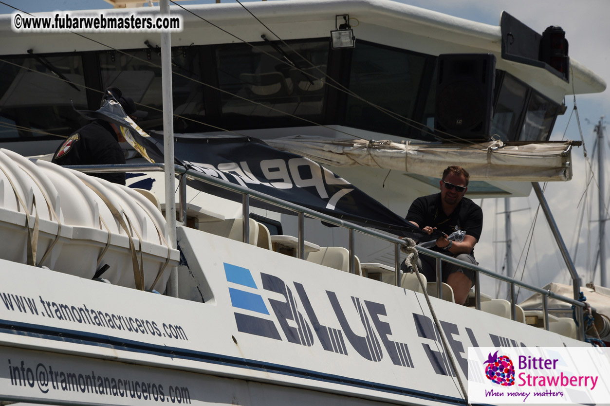Boat trip with cool drinks & hot girls