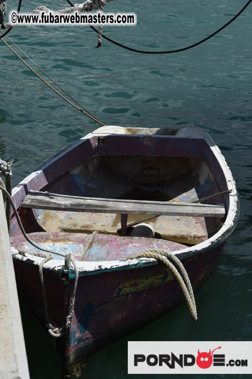 Boat trip with cool drinks & hot girls