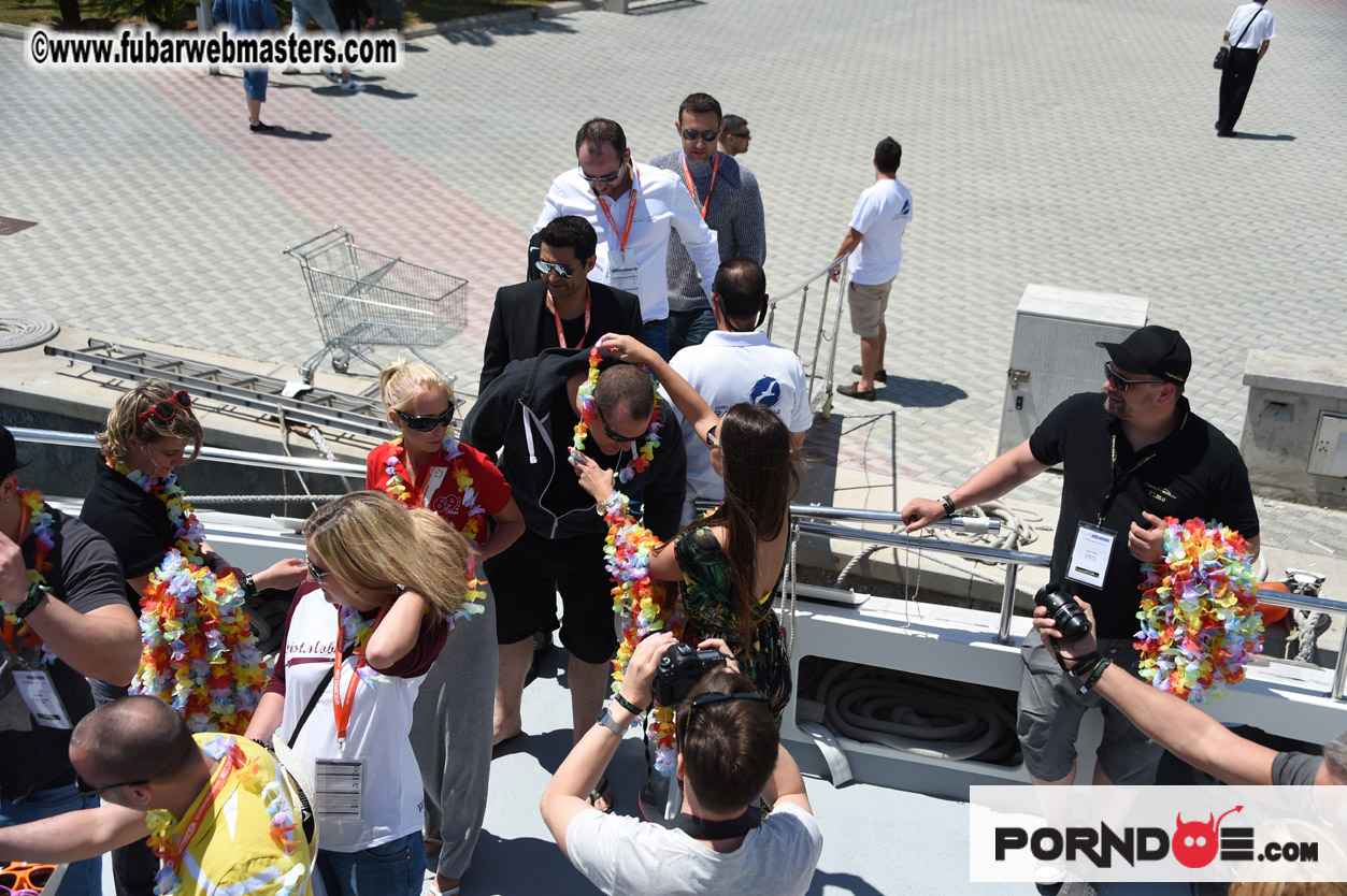 Boat trip with cool drinks & hot girls