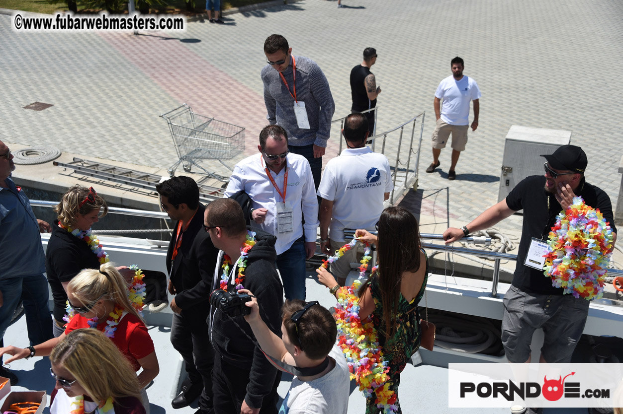 Boat trip with cool drinks & hot girls