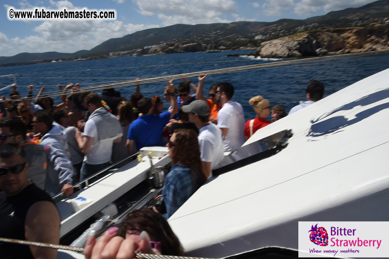 Boat trip with cool drinks & hot girls