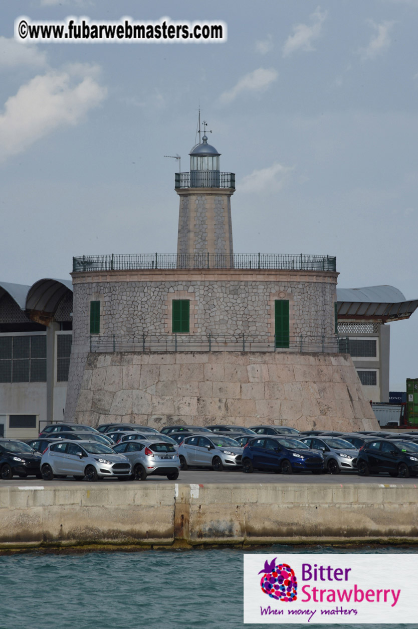 Boat trip with cool drinks & hot girls