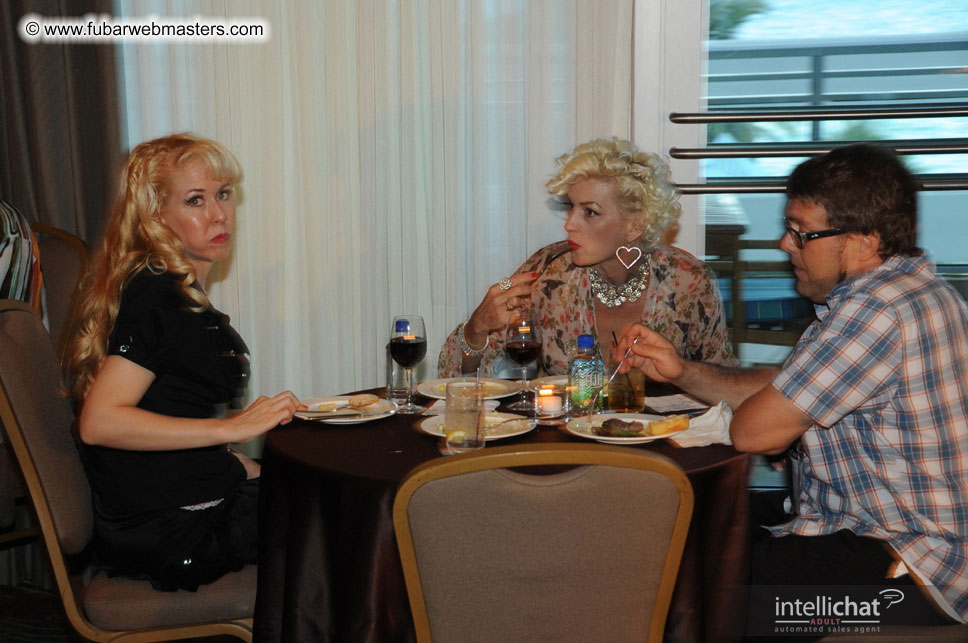 Dinner with the Pin-up Starlets of the 21st Centur