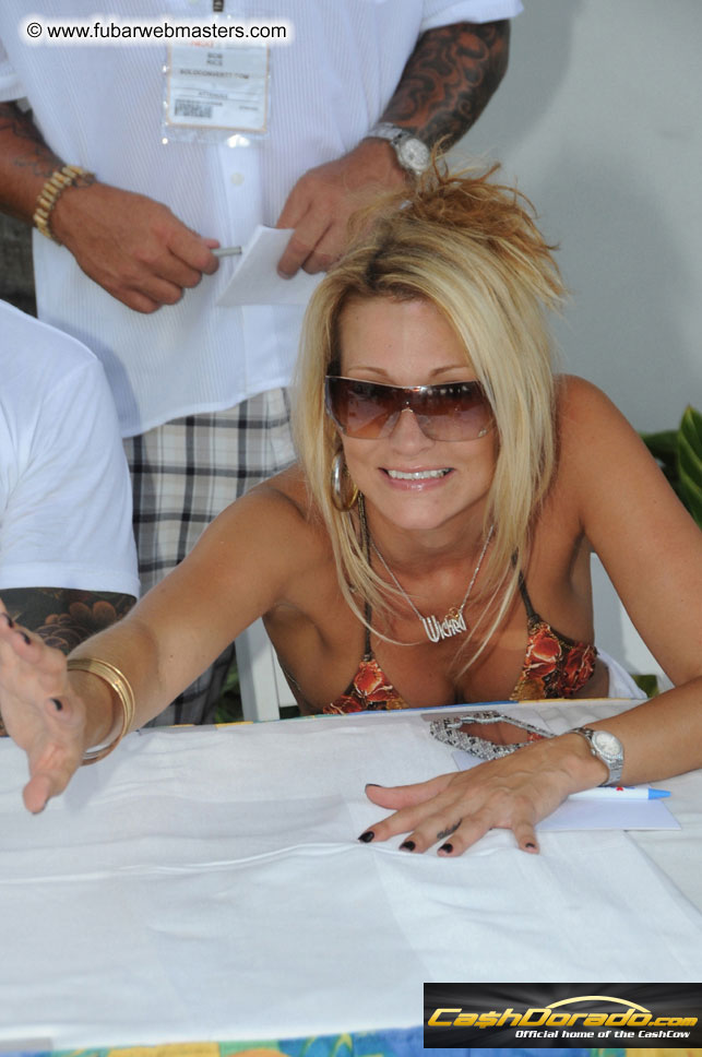  iPorn presents the Internext Bikini Invitational 