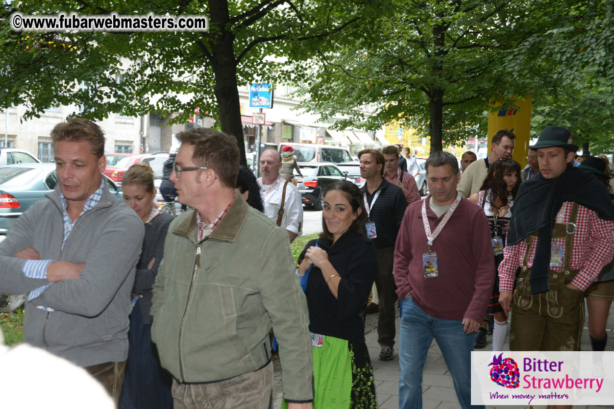 Beer tent seating in the legendary Hofbr?ñu Festze