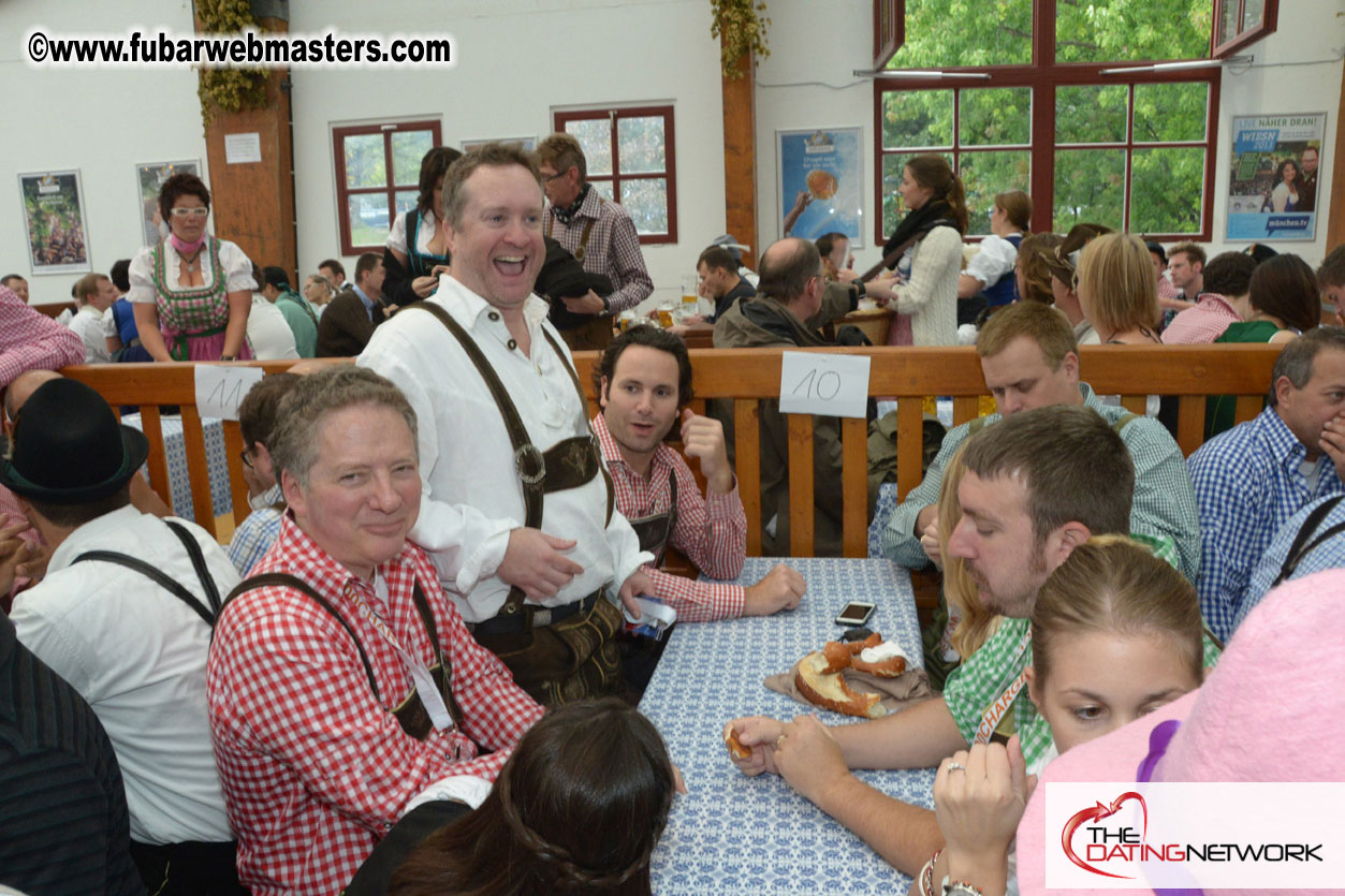 Beer tent seating in the legendary Hofbr?ñu Festze