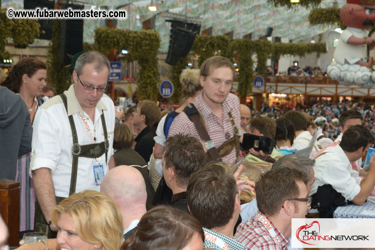 Beer tent seating in the legendary Hofbr?ñu Festze