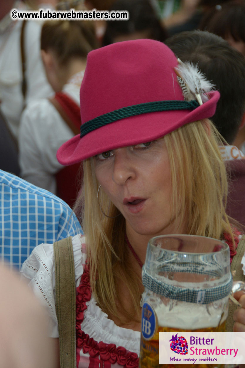 Beer tent seating in the legendary Hofbr?ñu Festze