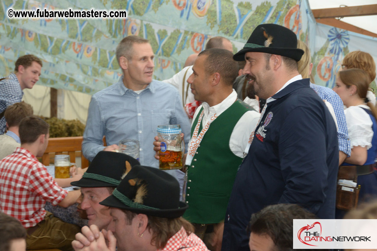 Beer tent seating in the legendary Hofbr?ñu Festze