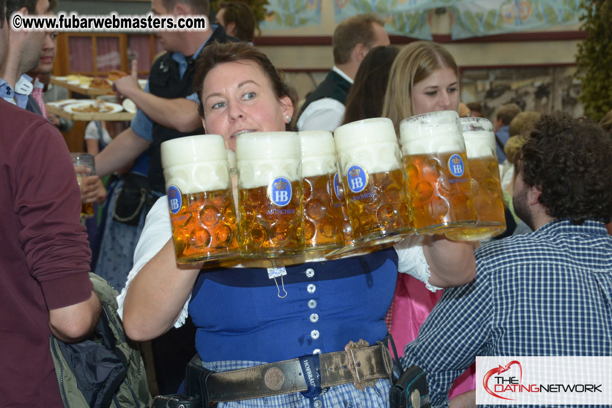 Beer tent seating in the legendary Hofbr?ñu Festze