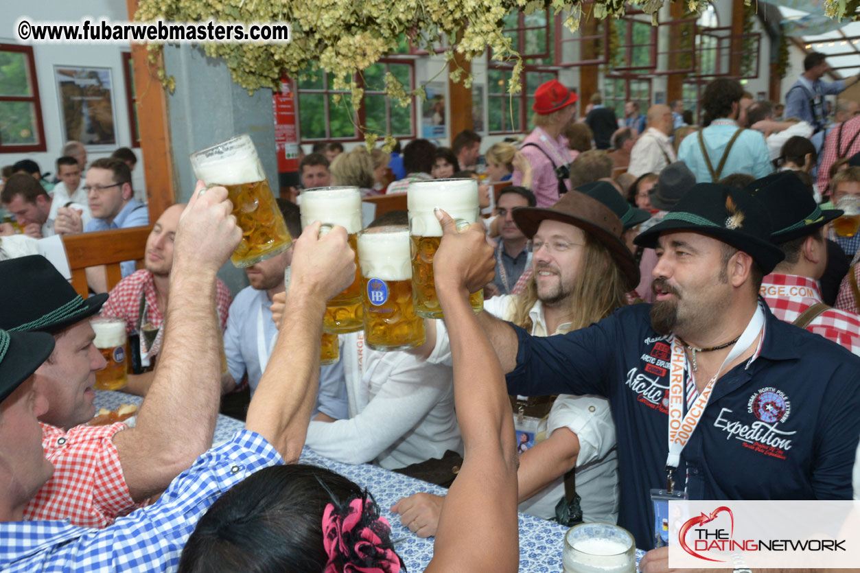 Beer tent seating in the legendary Hofbr?ñu Festze