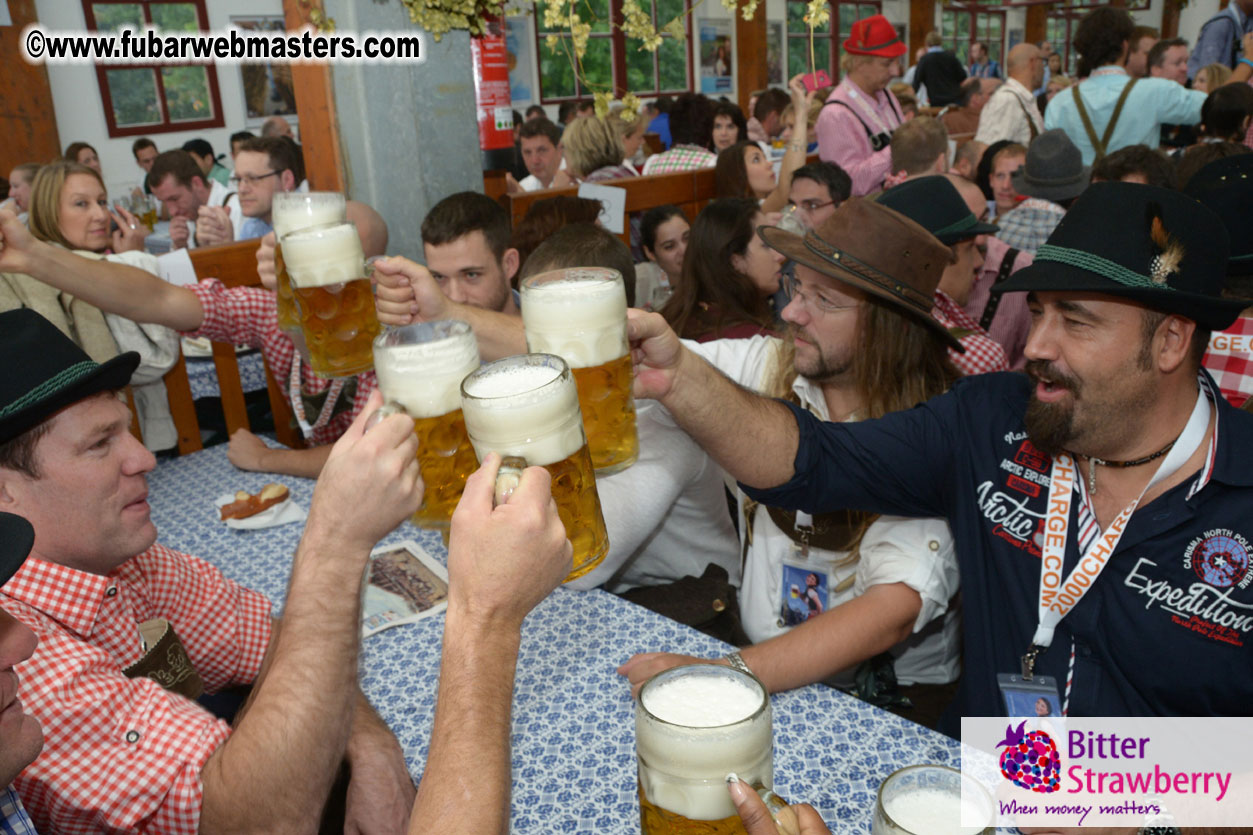 Beer tent seating in the legendary Hofbr?ñu Festze