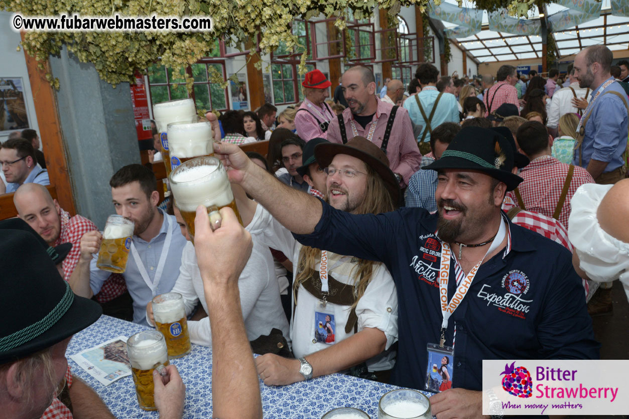 Beer tent seating in the legendary Hofbr?ñu Festze