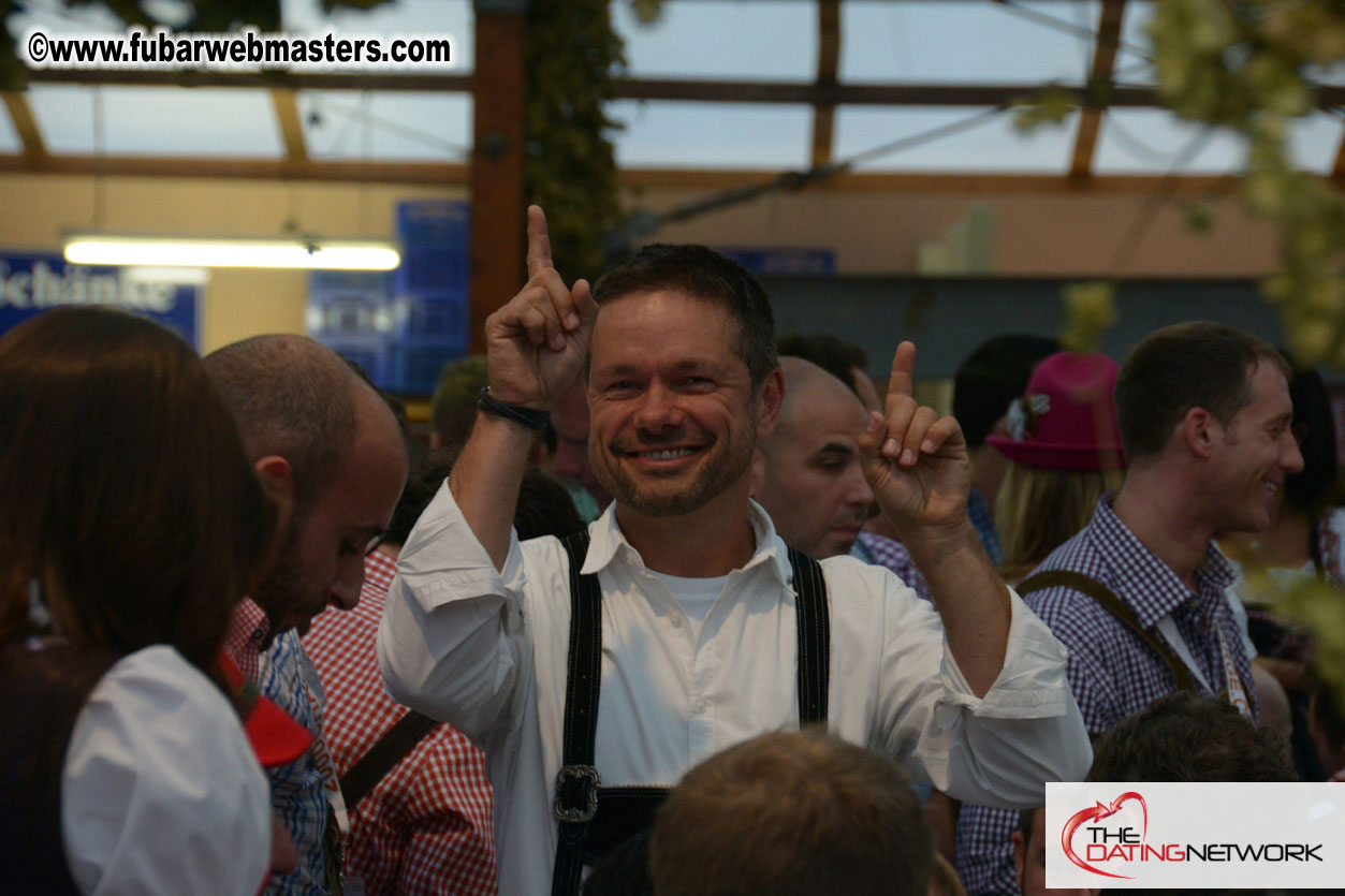 Beer tent seating in the legendary Hofbr?ñu Festze