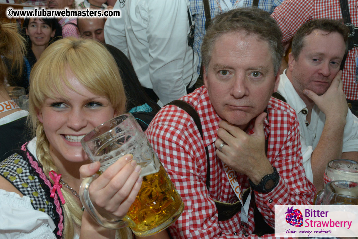 Beer tent seating in the legendary Hofbr?ñu Festze