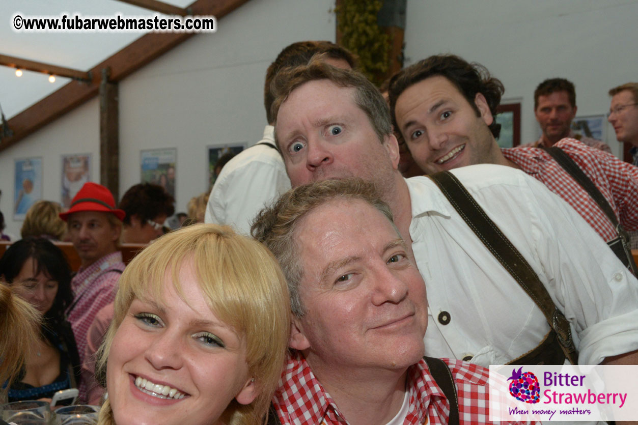 Beer tent seating in the legendary Hofbr?ñu Festze