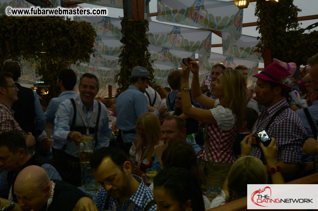 Beer tent seating in the legendary Hofbr?ñu Festze