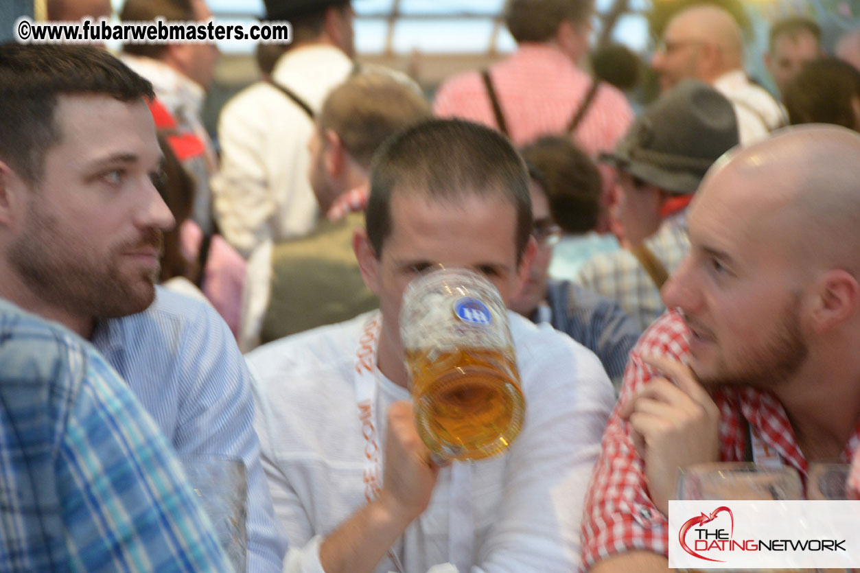 Beer tent seating in the legendary Hofbr?ñu Festze