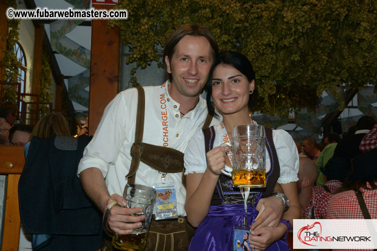 Beer tent seating in the legendary Hofbr?ñu Festze