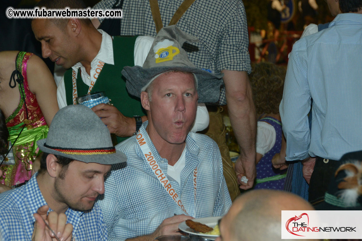 Beer tent seating in the legendary Hofbr?ñu Festze