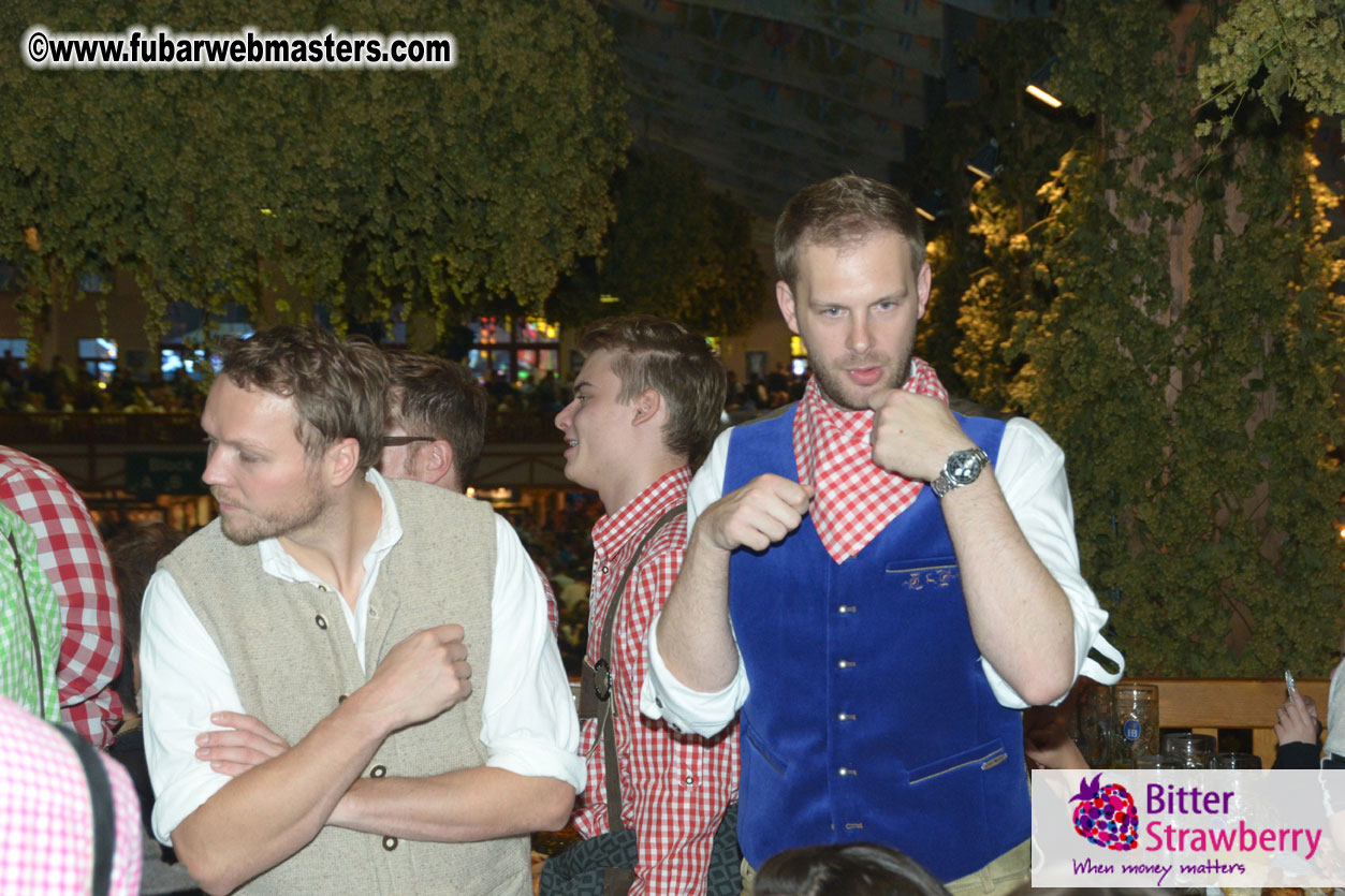 Beer tent seating in the legendary Hofbr?ñu Festze