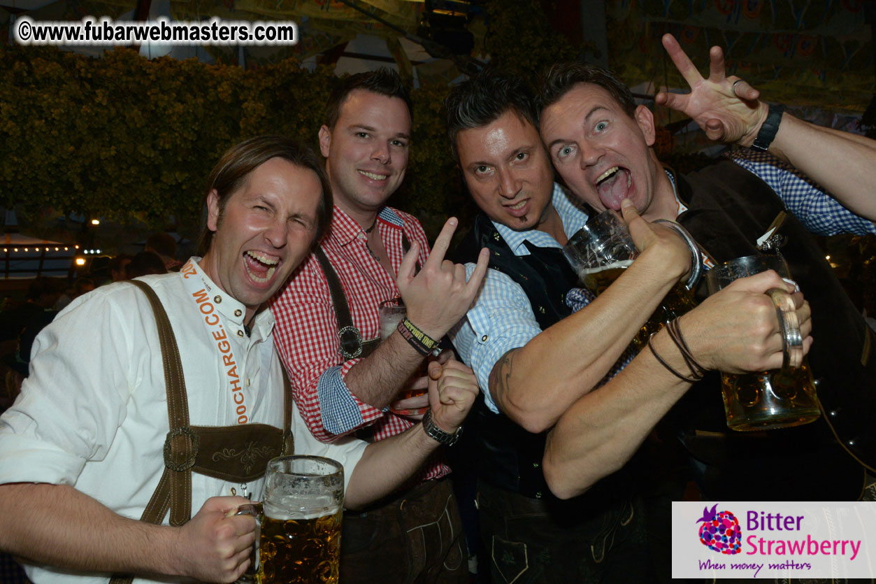 Beer tent seating in the legendary Hofbr?ñu Festze