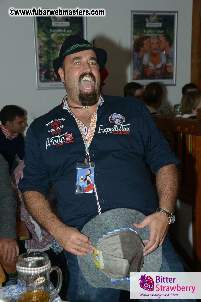 Beer tent seating in the legendary Hofbr?ñu Festze