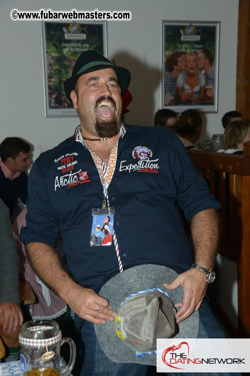 Beer tent seating in the legendary Hofbr?ñu Festze