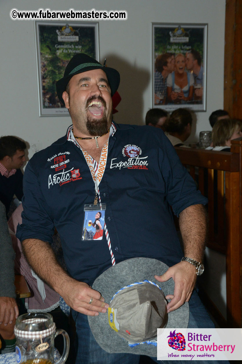 Beer tent seating in the legendary Hofbr?ñu Festze