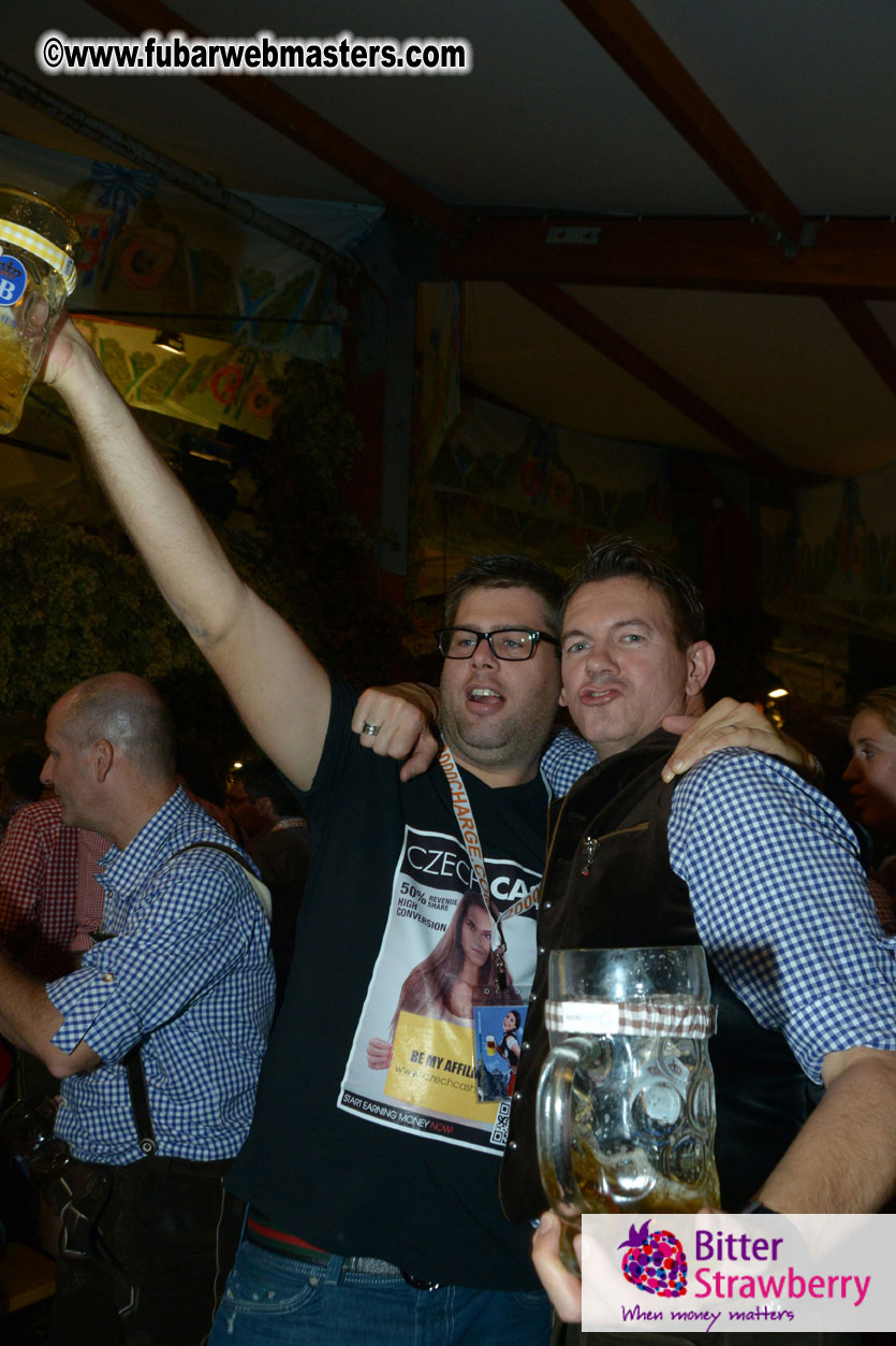 Beer tent seating in the legendary Hofbr?ñu Festze