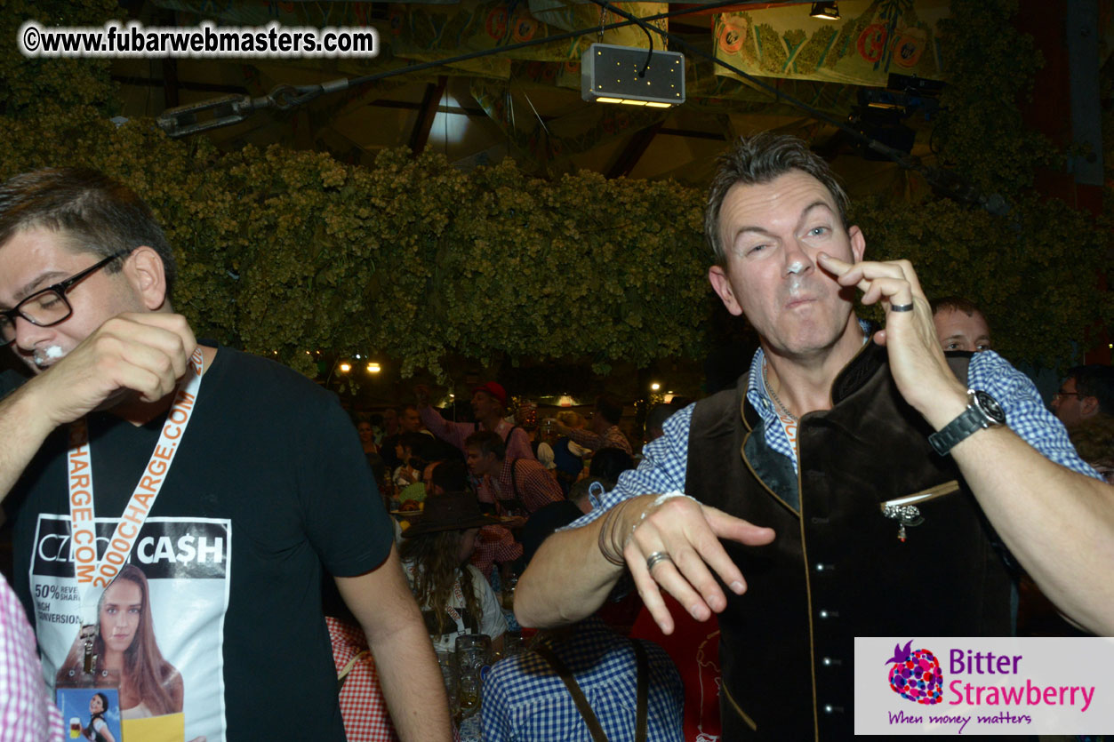 Beer tent seating in the legendary Hofbr?ñu Festze