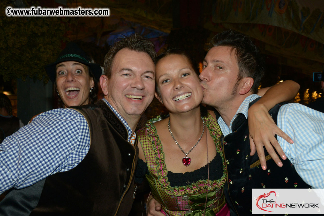 Beer tent seating in the legendary Hofbr?ñu Festze