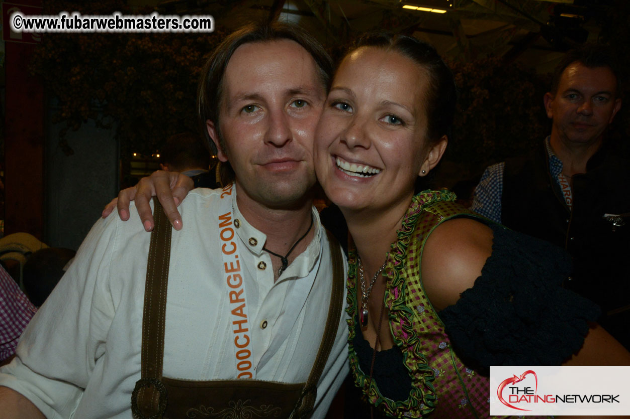 Beer tent seating in the legendary Hofbr?ñu Festze