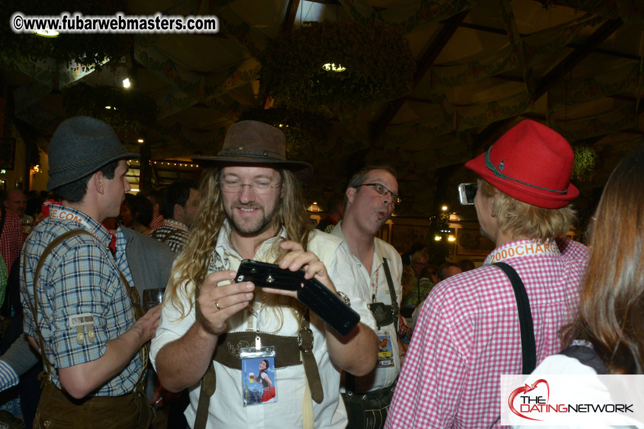 Beer tent seating in the legendary Hofbr?ñu Festze