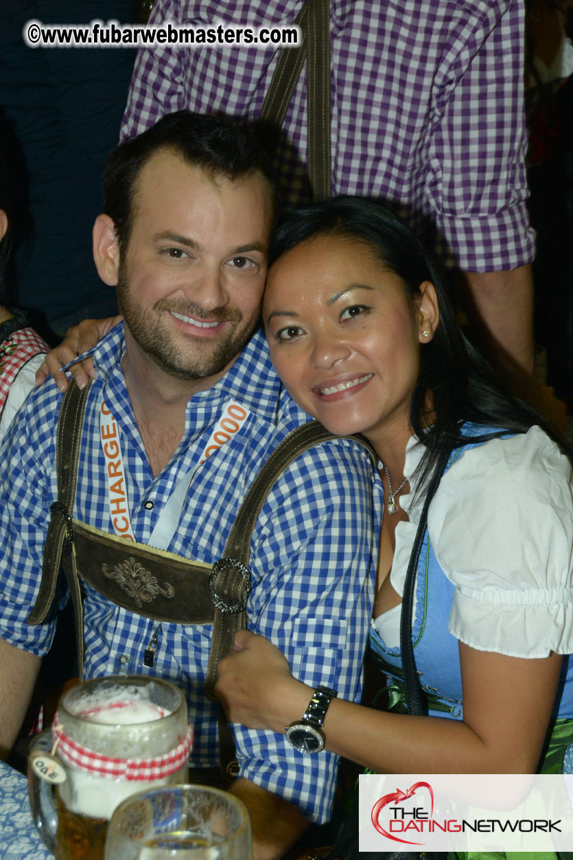 Beer tent seating in the legendary Hofbr?ñu Festze