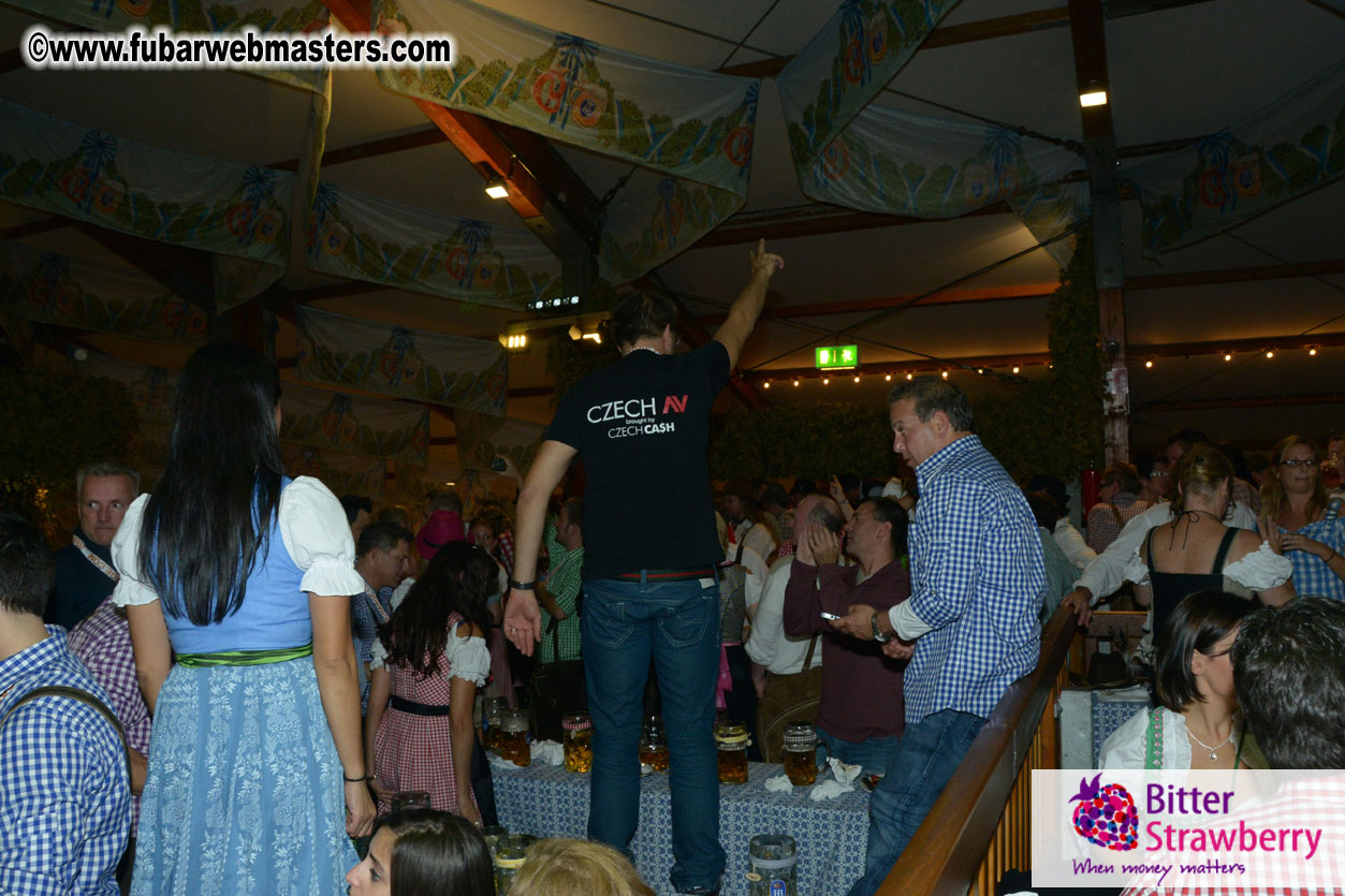 Beer tent seating in the legendary Hofbr?ñu Festze