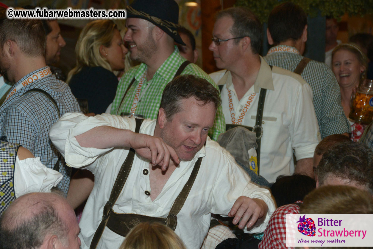 Beer tent seating in the legendary Hofbr?ñu Festze