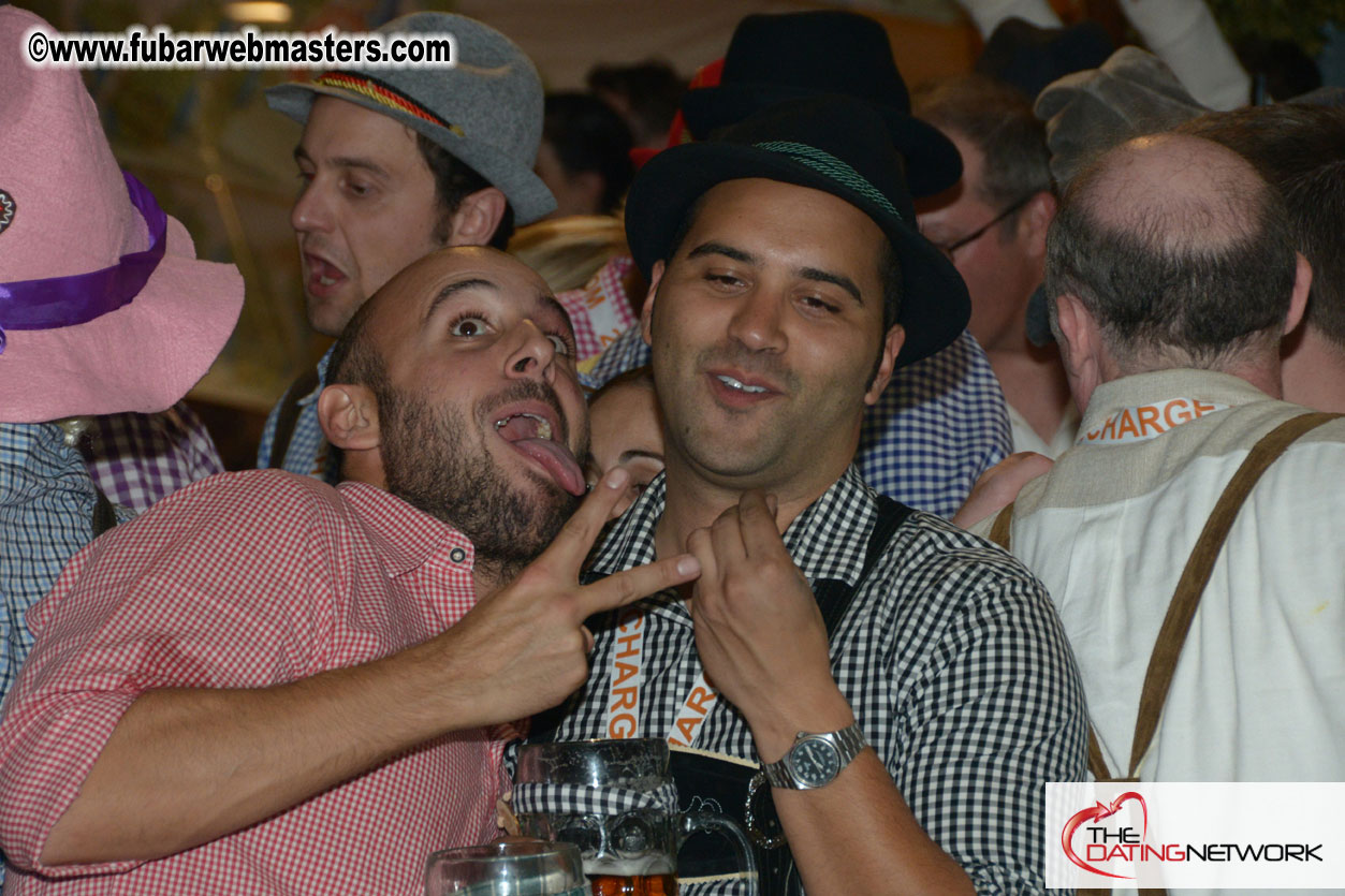 Beer tent seating in the legendary Hofbr?ñu Festze