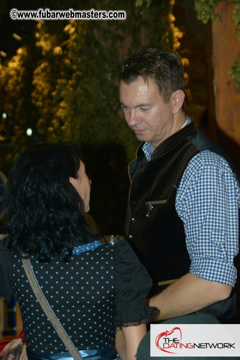 Beer tent seating in the legendary Hofbr?ñu Festze