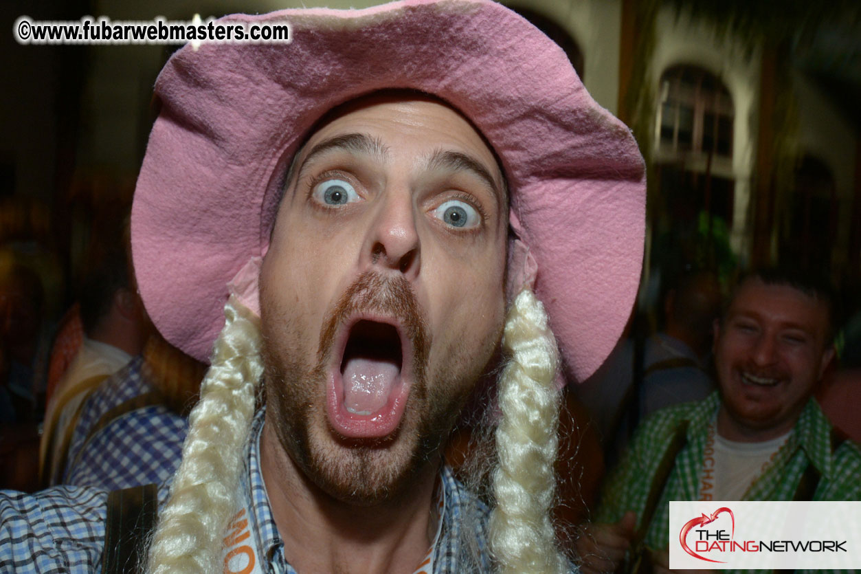 Beer tent seating in the legendary Hofbr?ñu Festze