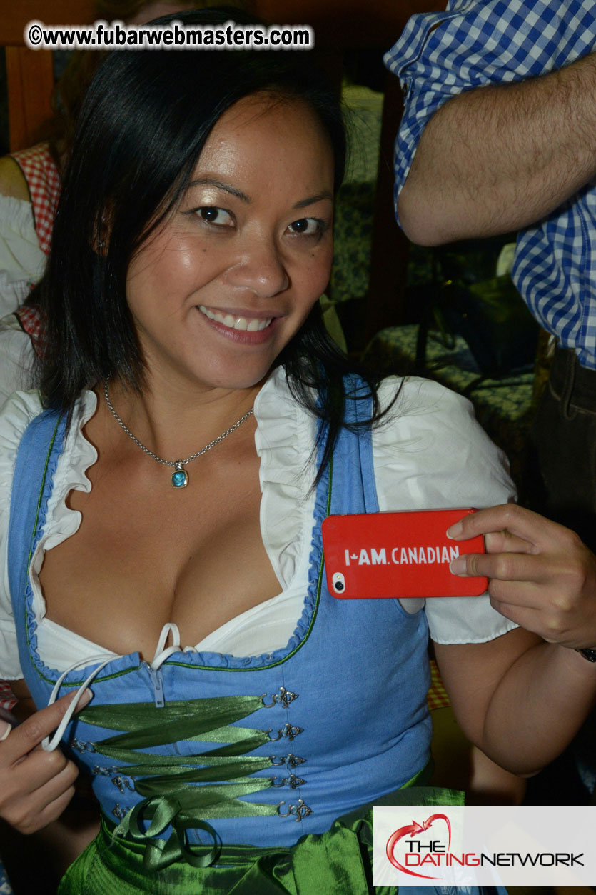 Beer tent seating in the legendary Hofbr?ñu Festze