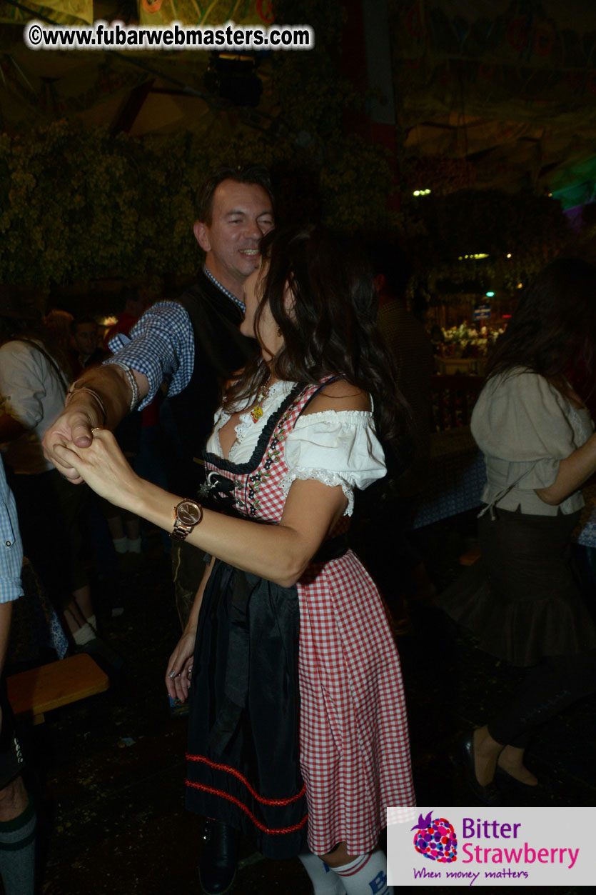 Beer tent seating in the legendary Hofbr?ñu Festze