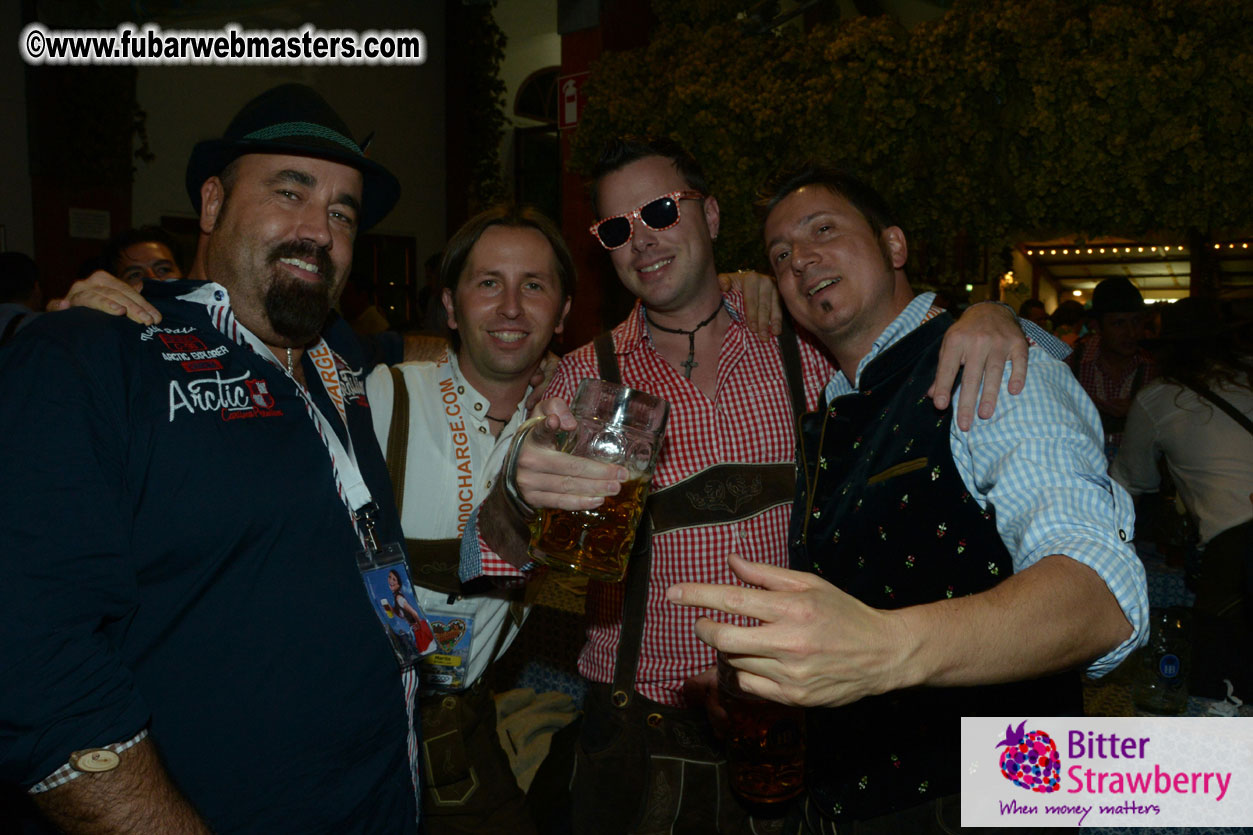 Beer tent seating in the legendary Hofbr?ñu Festze