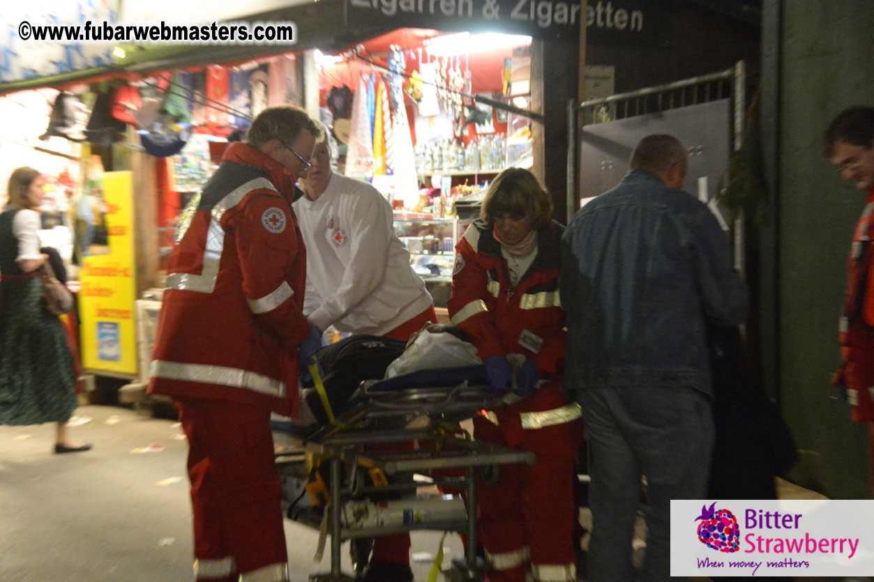 Beer tent seating in the legendary Hofbr?ñu Festze