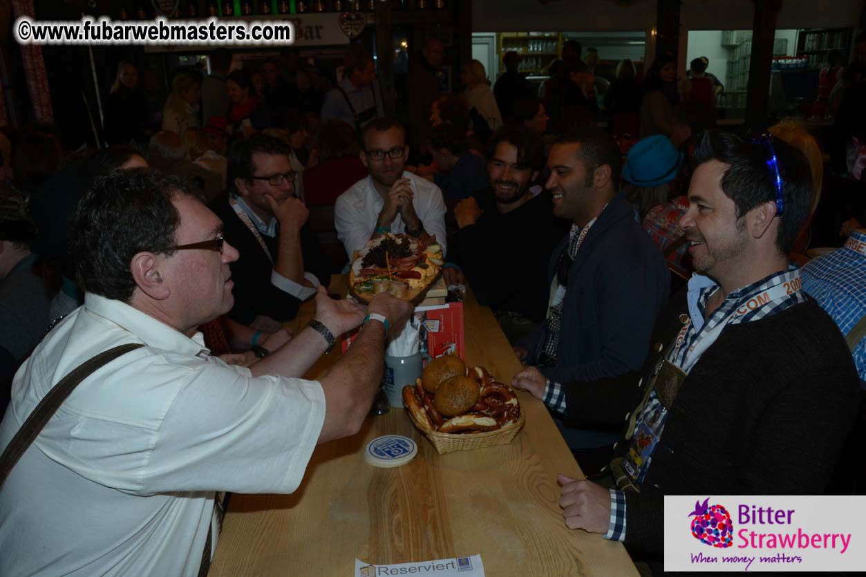 Seating in the legendary beer tent Zur Bratwurst