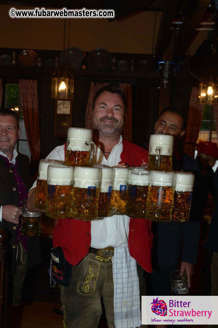 Seating in the legendary beer tent Zur Bratwurst