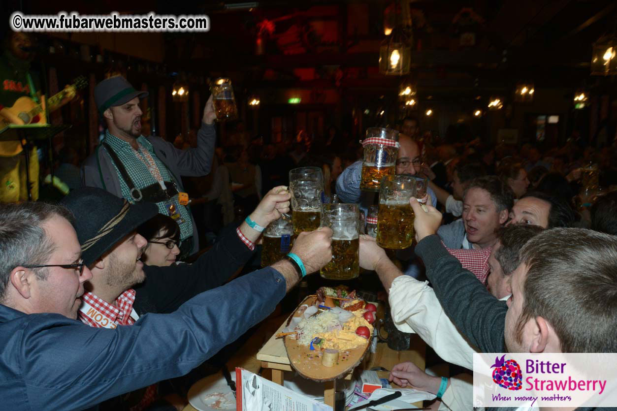 Seating in the legendary beer tent Zur Bratwurst