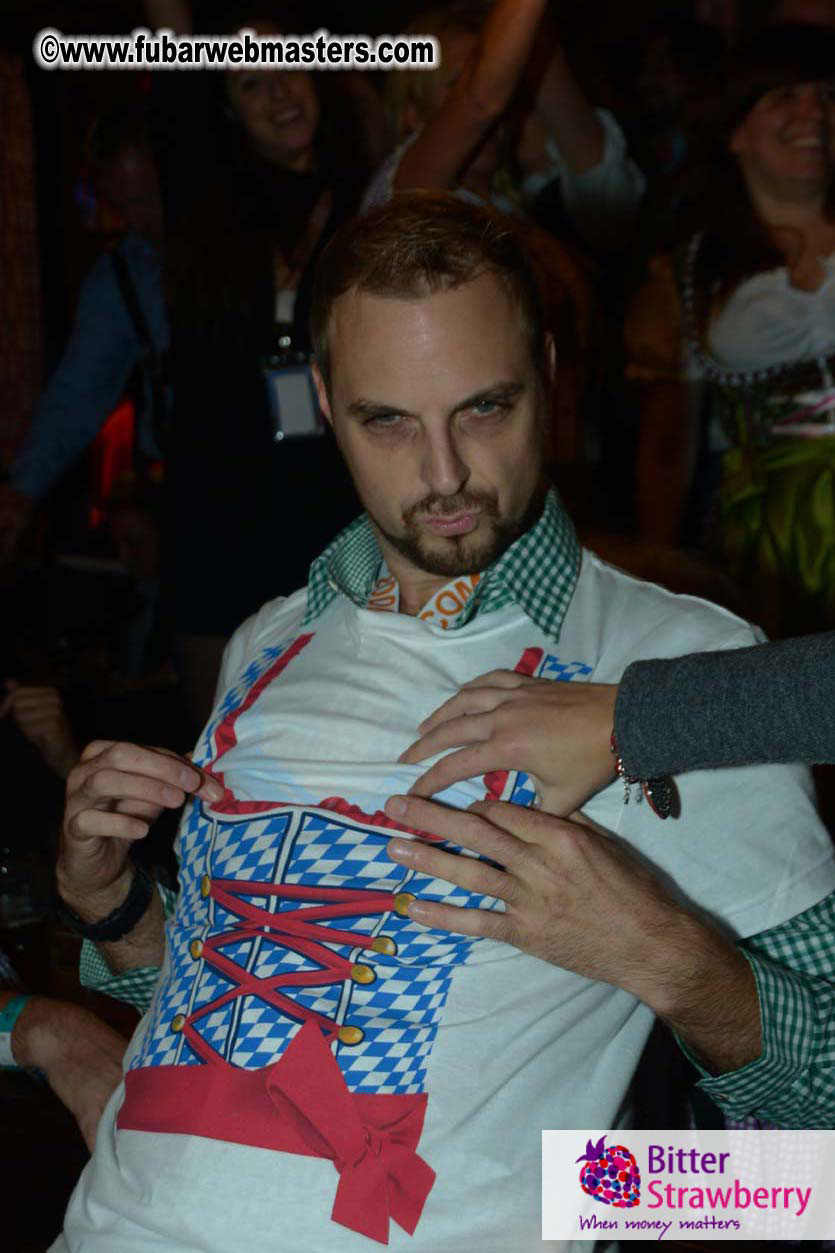 Seating in the legendary beer tent Zur Bratwurst