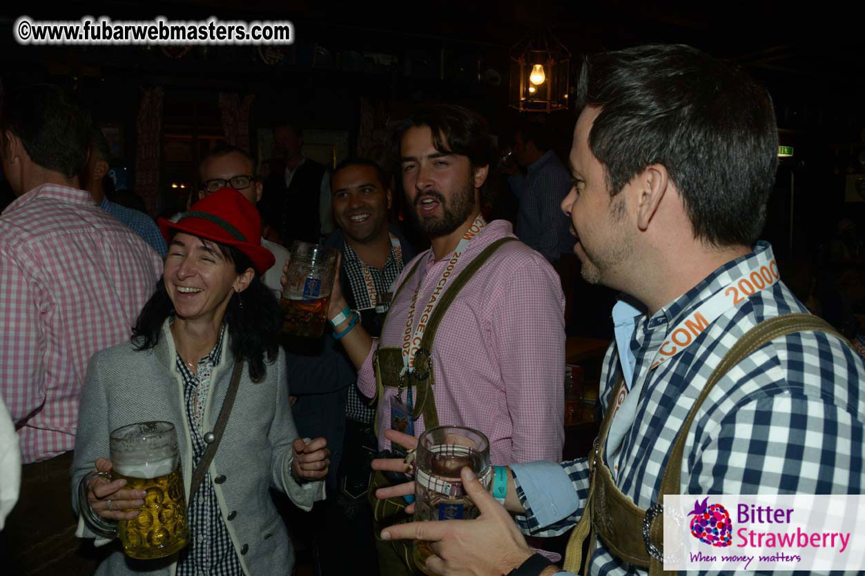 Seating in the legendary beer tent Zur Bratwurst