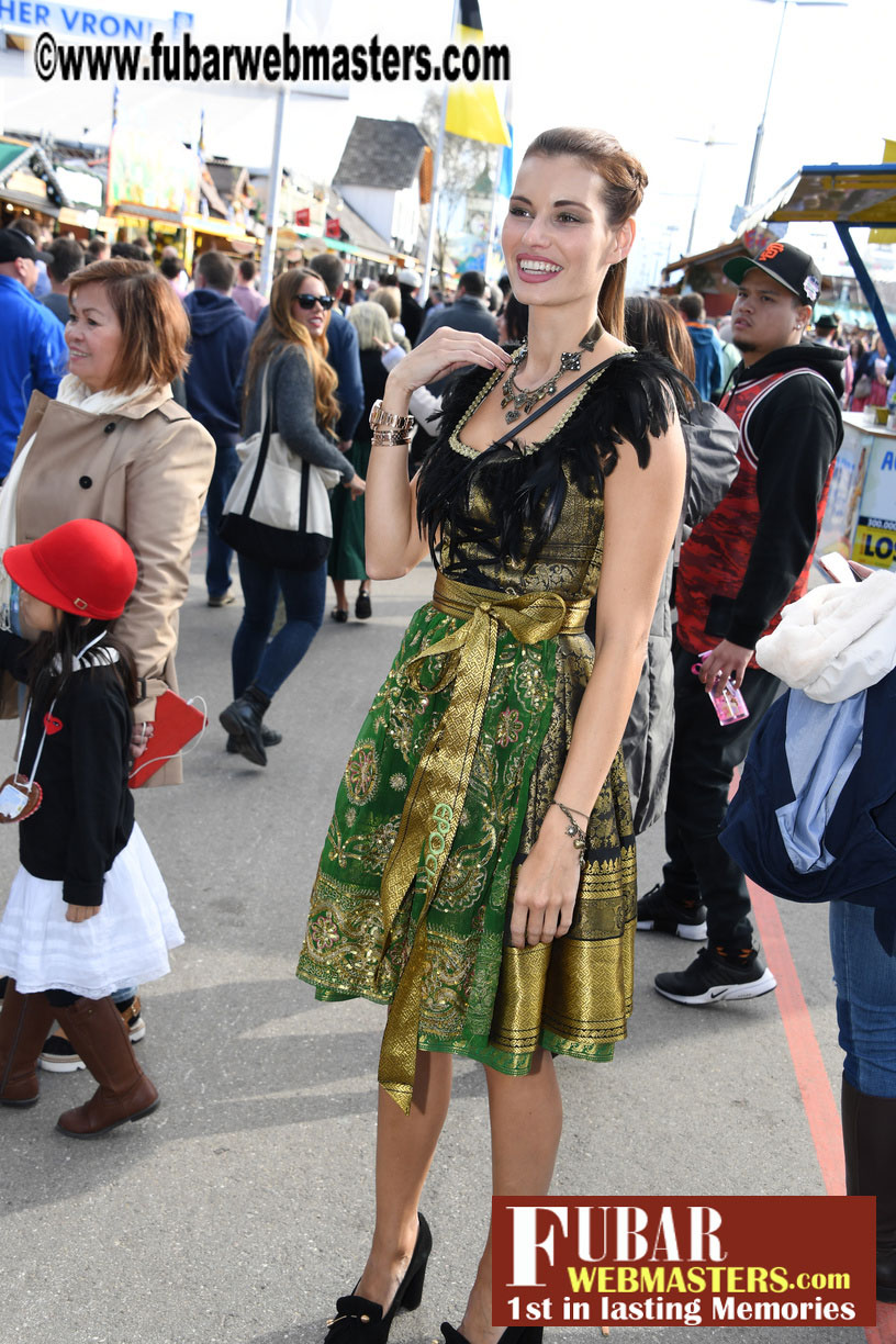 Day1 - Armbrustsch??tzen Beer Tent